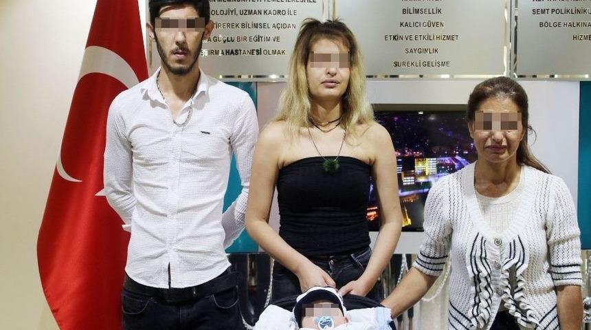 &Ccedil;ocukları Bağımlı Doğan &Ccedil;ift, Bir G&uuml;n Sonra Tedavi G&ouml;rd&uuml;kleri Hastaneyi Terk Etti