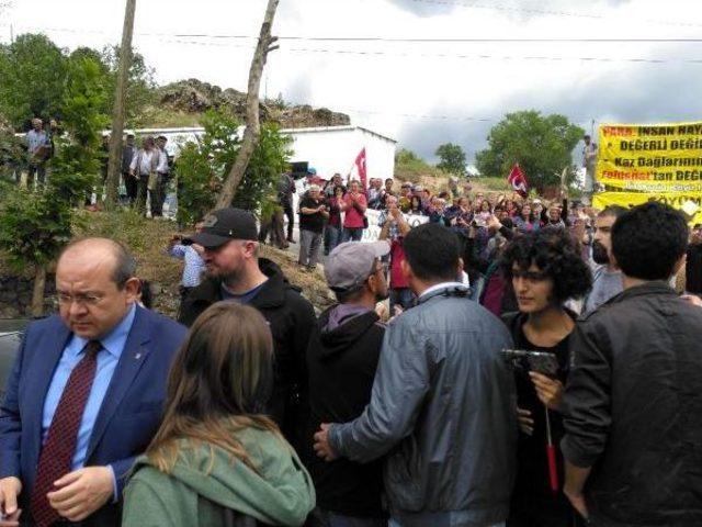 Davullu, Tenekeli Protesto, Çed Toplantısını Iptal Ettirdi