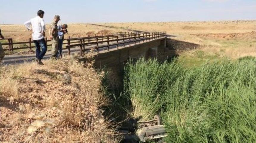 Otomobil K&ouml;pr&uuml;den U&ccedil;tu: 8 Yaralı