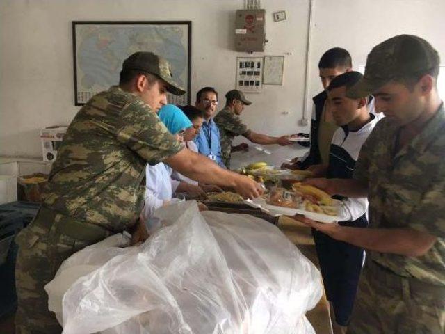 Manisa da Kışladaki Zehirlenmeye 24 G&ouml;zaltı (4) 1