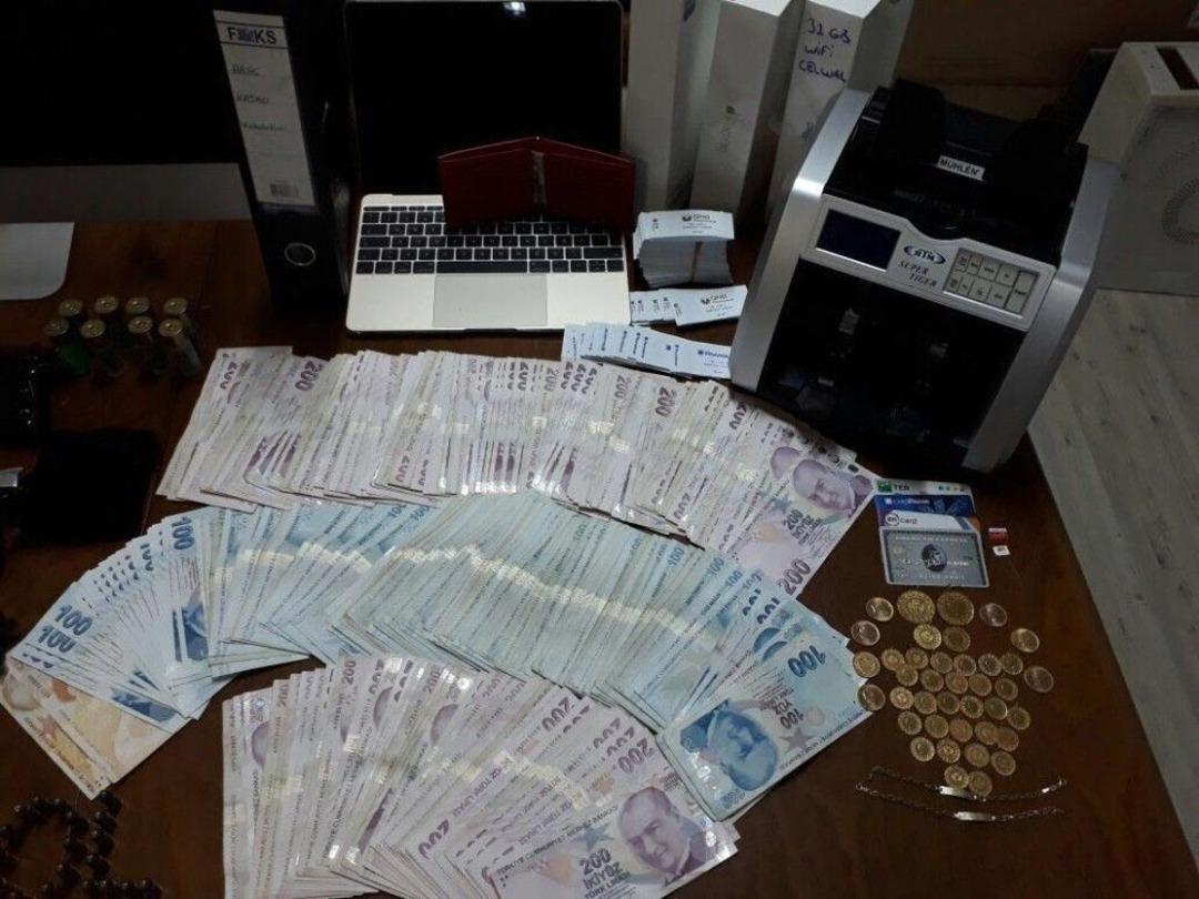 İzmir&rsquo;de 6 Milyonluk Vurgun B&ouml;yle Ortaya &Ccedil;ıktı