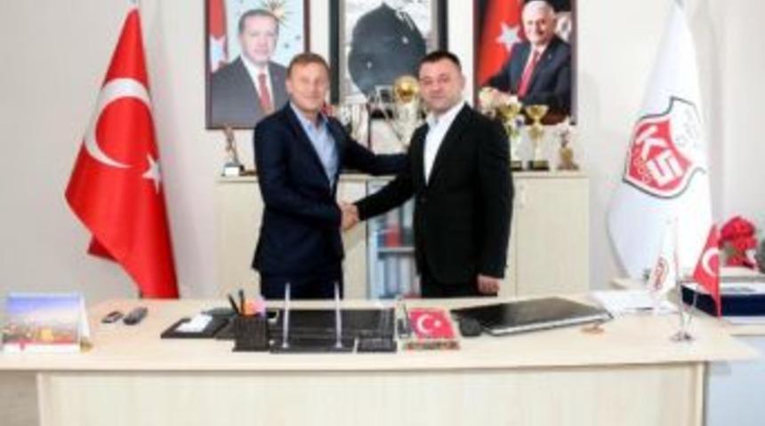 Kastamonuspor 1966, Teknik Direkt&ouml;r Tarık Daşg&uuml;n'le S&ouml;zleşme Imzaladı