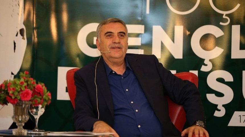 Başkan To&ccedil;oğlu Gen&ccedil;lerle Buluştu