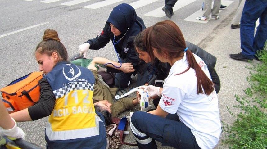 Pazara Giderken Minib&uuml;s &Ccedil;arptı