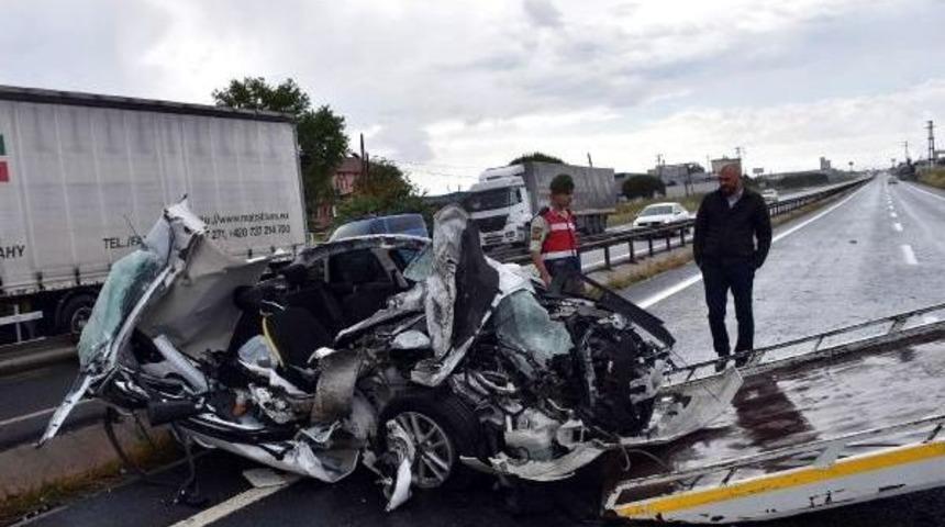 Hurdaya D&ouml;nen Otomobilden Yaralı Kurtuldu