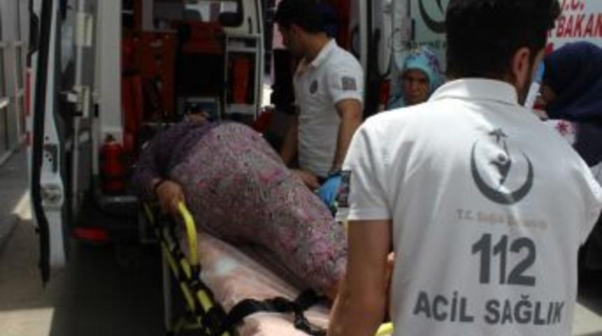 Temizlik Yaparken Merdivenden D&uuml;şt&uuml;