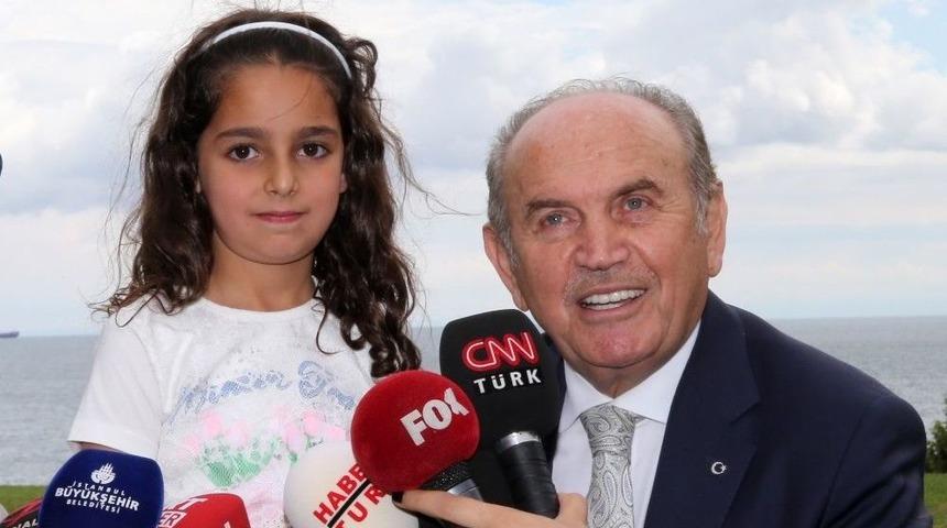 Hakkarili K&uuml;&ccedil;&uuml;k Yağmur&rsquo;un Annesi Ve Kardeşleri De İstanbul&rsquo;a Gelecek