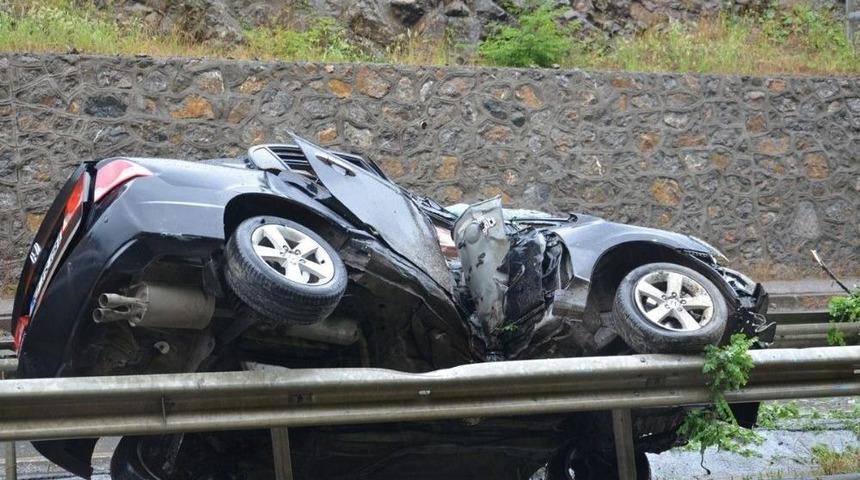 Takla Atan Otomobil 40 Metre S&uuml;r&uuml;klendi