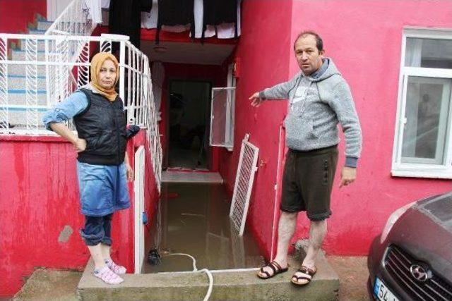 Sakarya'da Yağmur Su Baskınlarına Yol Açtı (2)