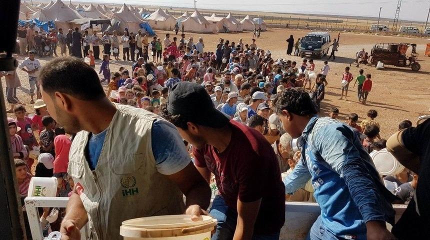 İhh&rsquo;dan Zoğara Kampı&rsquo;ndaki Suriyelilere 10 Bin Kişilik İftar