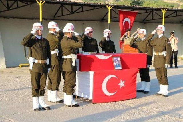 Şehit G&uuml;venlik Korucusu T&ouml;renle Son Yolculuğuna Uğurlandı 2