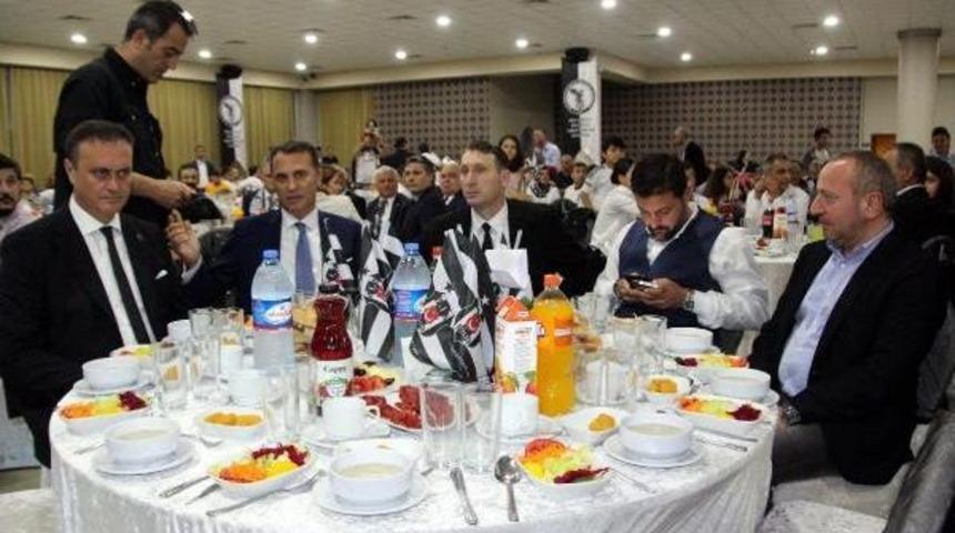 Beşiktaş, Şehit Emniyet M&uuml;d&uuml;r&uuml;n&uuml;n Mezarına Şampiyonluk Kupasını G&ouml;t&uuml;rd&uuml; (2)