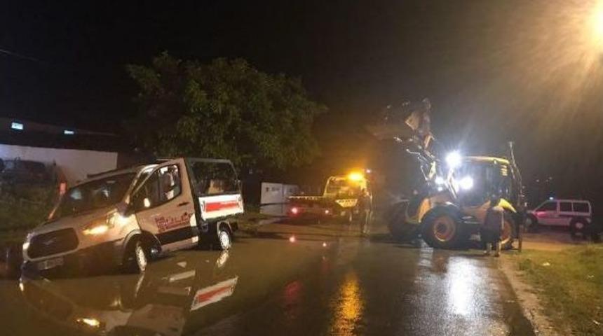 Sakarya'da Yağmur Su Baskınlarına Yol A&ccedil;tı (3)