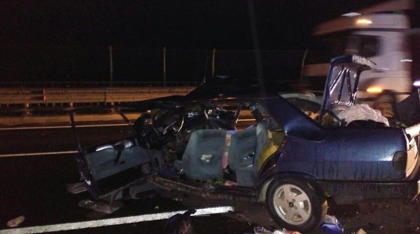 Hurdaya D&ouml;nen Otomobilde Sıkışan Yaşlı Kadın Hayatını Kaybetti