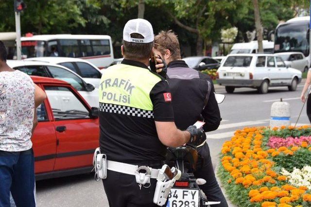 Kusurlu Araç Ve Sürücülere Geçit Yok