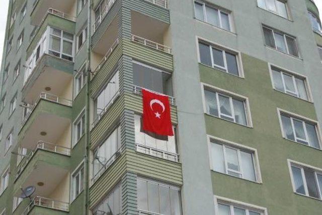 Şehit Yüzbaşı Üçöz'ün Eşine Acı Haber Görev Yeri Kayseri’De Verildi