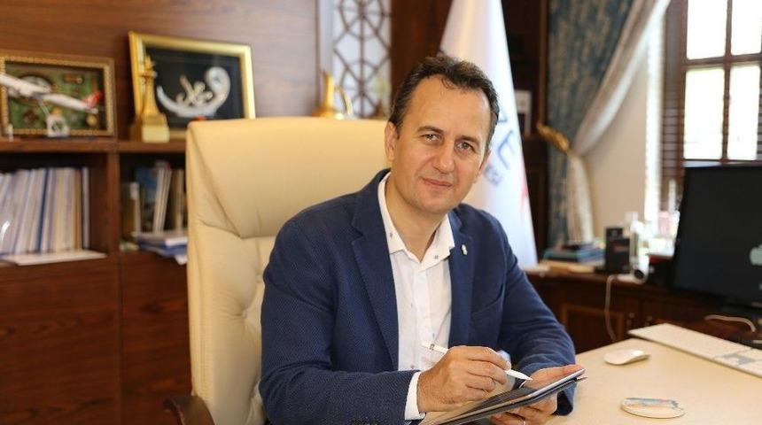 (&ouml;zel Haber) Gt&uuml; Rekt&ouml;r&uuml; G&ouml;rg&uuml;n, 2016-2017 Eğitim &Ouml;ğretim Yılını Değerlendirdi