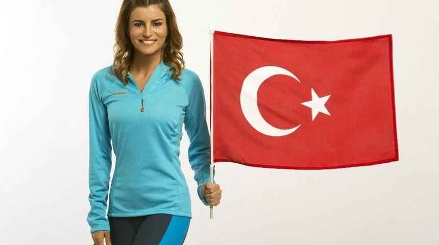 Everest&rsquo;in T&uuml;rkiye El&ccedil;isi Ece Vahapoğlu Oldu