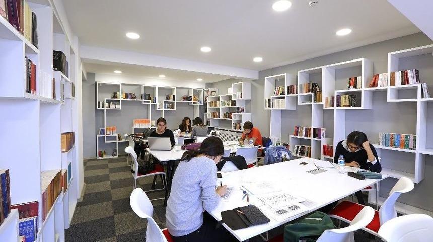 Gen&ccedil;ler &ldquo;&ouml;nce K&uuml;t&uuml;phane Sonra Oyun&rdquo; Dedi