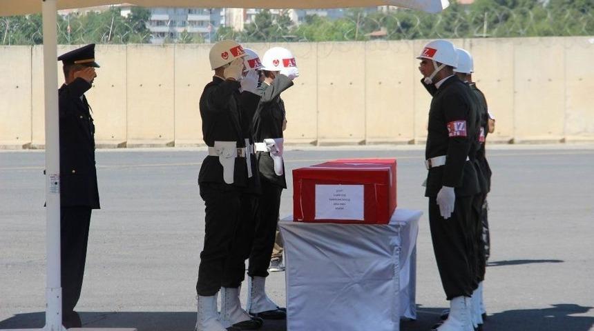 Lice Şehidi Memleketine Uğurlandı