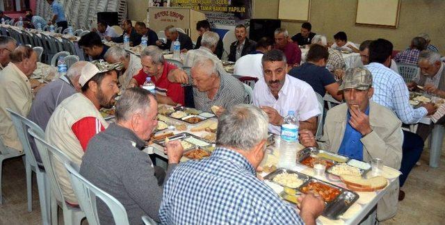 Avcılar Birlikte İftar Açtı