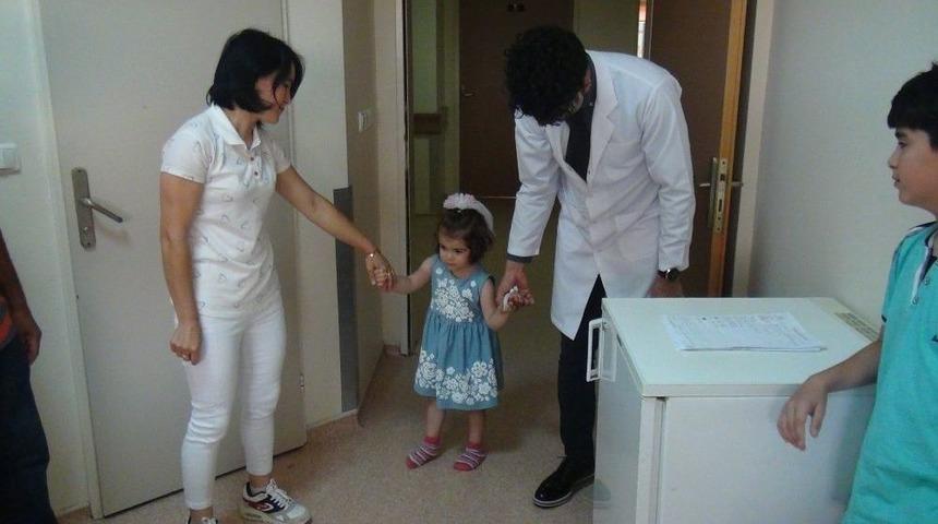 Minik İlayda Artık Y&uuml;r&uuml;yor