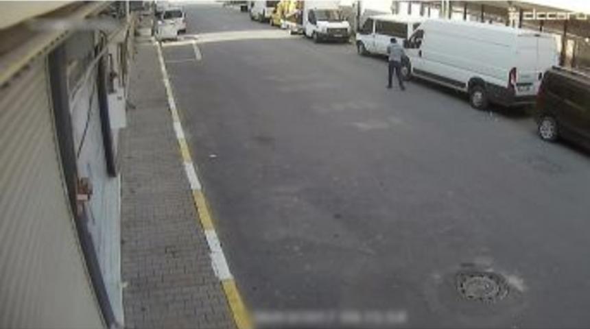 (&ouml;zel Haber) Komşusu Soyulurken O Eşya Y&uuml;klemeye Devam Etti