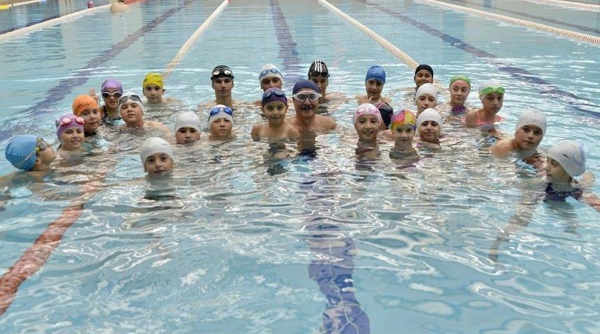 Tepebaşı&rsquo;nın Su Sporları Merkezine Yoğun İlgi