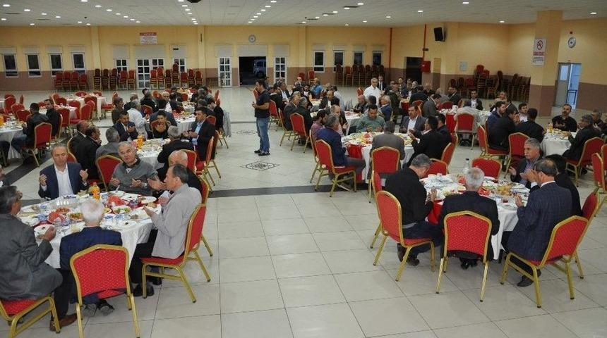 Başkan S&uuml;leyman &Ouml;zkan&rsquo;dan Protokole İftar