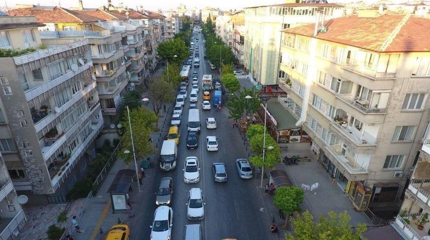 Atat&uuml;rk Bulvarı İle Kemal K&ouml;ker Caddesi Tek Y&ouml;nl&uuml; Oluyor