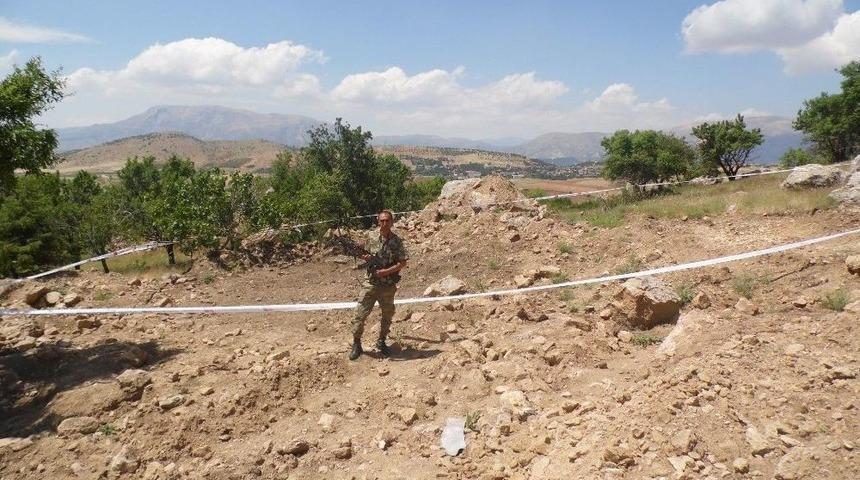 Tarlada Bulunan Mozaik 24 Saat Korunuyor