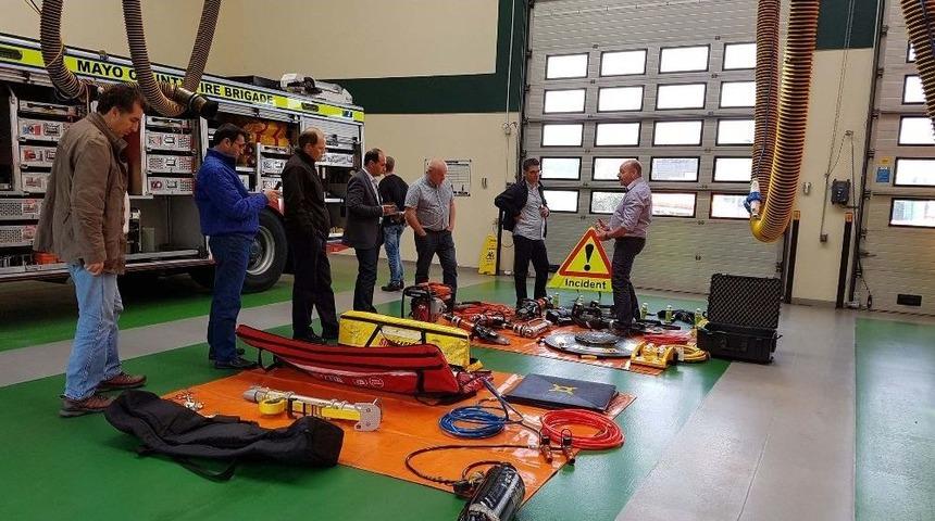 Ab Destekli G&ouml;n&uuml;ll&uuml; İtfaiyeciler Yetişecek