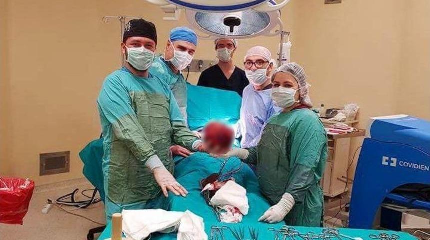 Karnından Yaklaşık 5 Kiloluk Kitle &Ccedil;ıktı