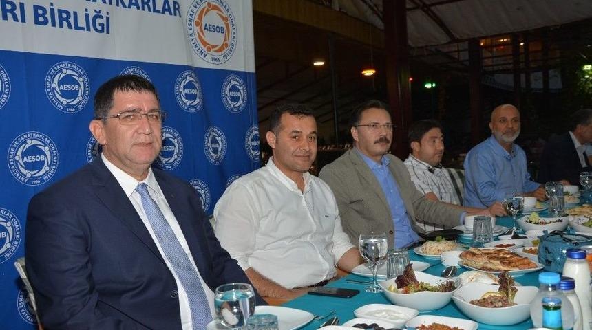 Esnaf Ve Protokol, Aesob Sofrasında