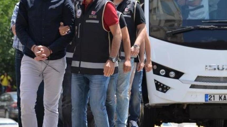 Turistleri 10 Milyon Lira Dolandıran &Ccedil;eteye Operasyon: 26 G&ouml;zaltı&nbsp;