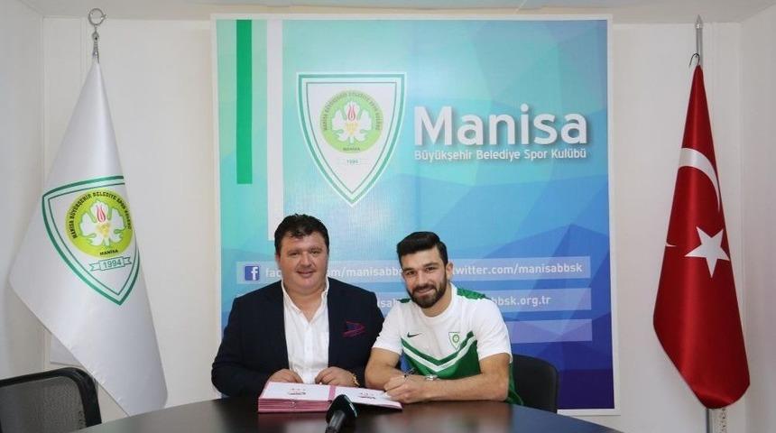 Manisa B&uuml;y&uuml;kşehir&rsquo;den Orta Sahaya Takviye