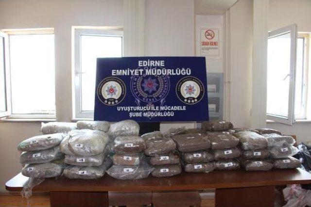 Meriç Nehri Üzerinden Uyuşturucu Getiren Çete, Termal Kamera Ile Yakalandı 1