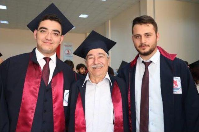 71 Yaşında Hukuk Fak&uuml;ltesinden Mezun Oldu 2