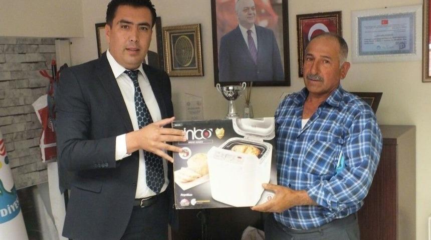 Yangında Zarar G&ouml;ren Aileye Yardım Eli