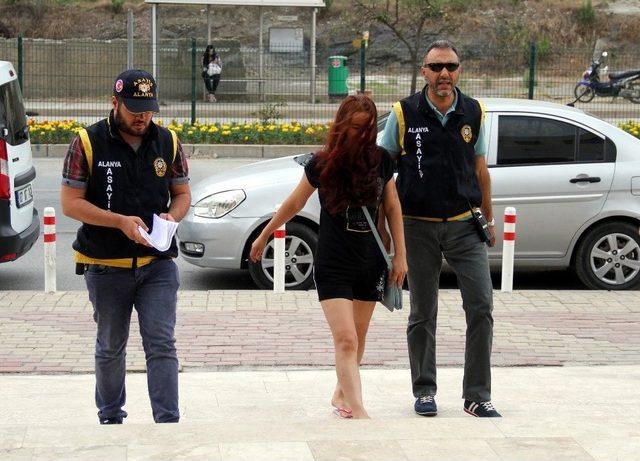 Antalya’da Fuhuş Operasyonu: 5 Gözaltı