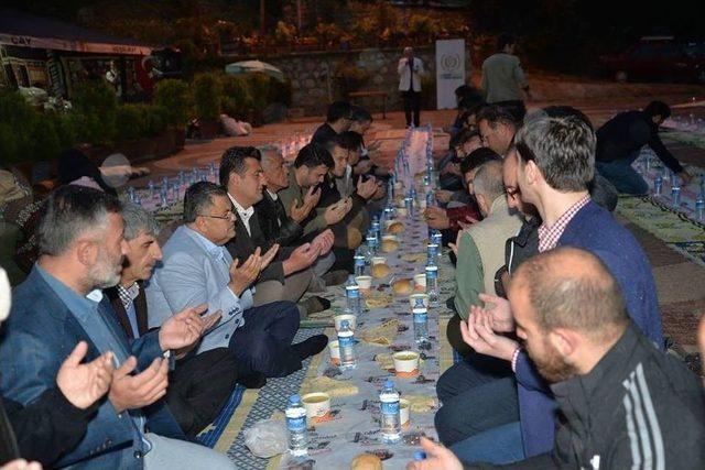 İhh’dan "ümmet İftarı" 1