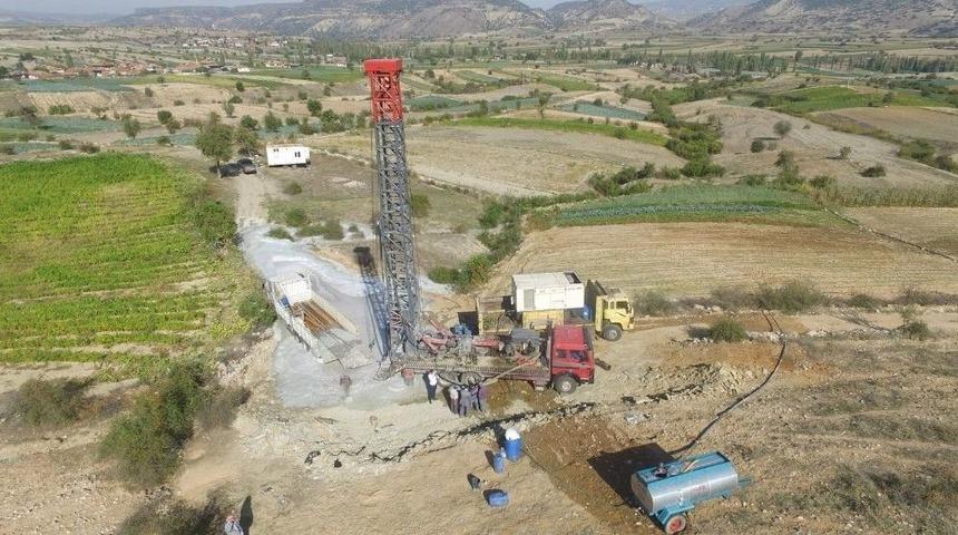 Maski, Denetimsiz Sondajlar Hakkında Uyardı