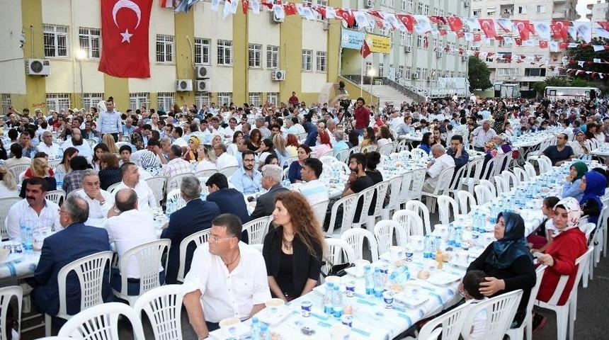 İftar Sofraları Mezitli&rsquo;de Kuruldu