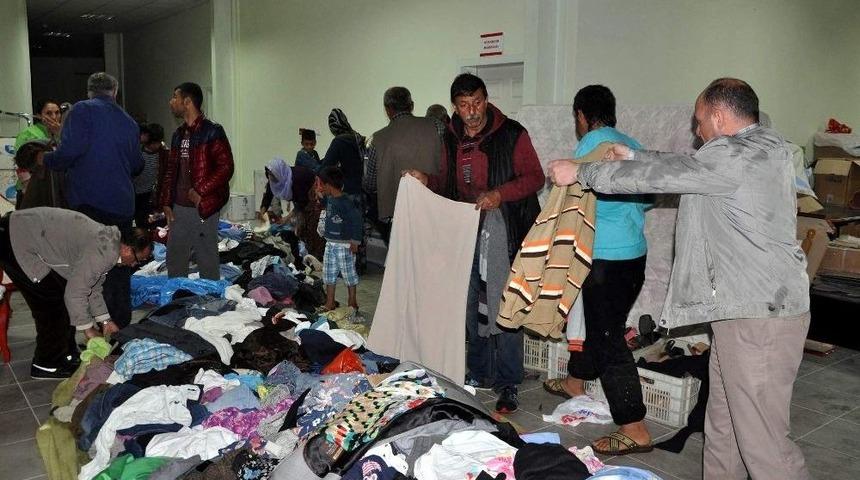 Sorgun&rsquo;da 300 Aileye Gıda Ve Giysi Yardımı Yapıldı