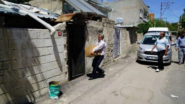 6 Bin 200 Ailenin Evlerine Tek Tek Yardım G&ouml;t&uuml;r&uuml;ld&uuml; 1