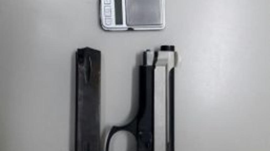 Jandarma Eroin Ele Ge&ccedil;irdi