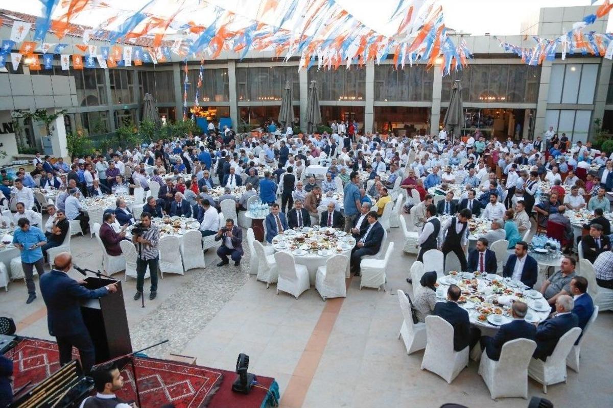 Ak Parti Şehitkamil İl&ccedil;e Başkanlığından İftar Yemeği