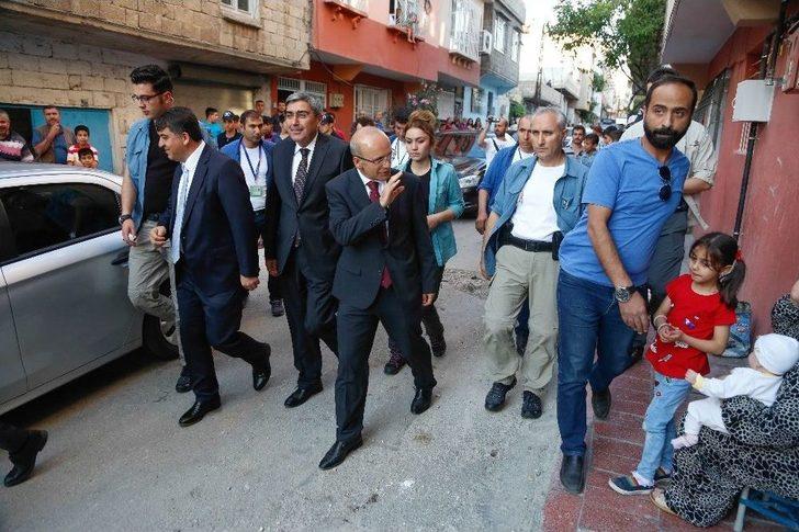 Şimşek İle Fadıloğlu, İftar Öncesi Aileleri Ziyaret Etti G2