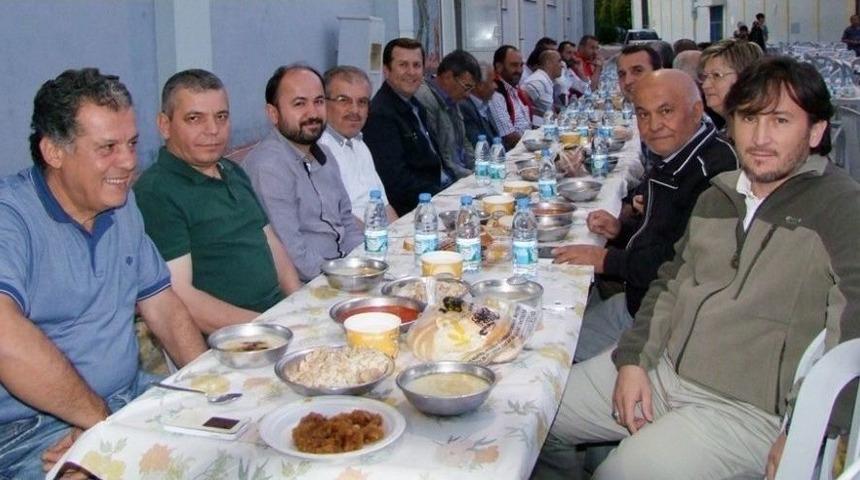 Gökce’den Muhtarlar Ve Personele İftar Yemeği
