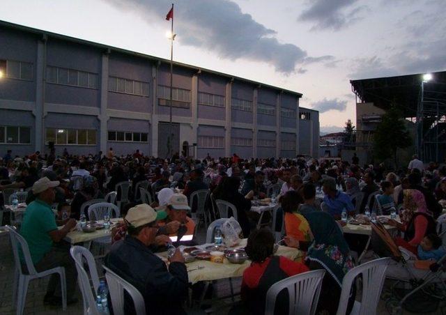 Gökce’den Muhtarlar Ve Personele İftar Yemeği 1